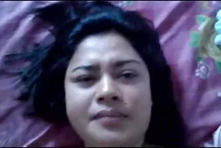 كانت الفتاة مشتتة بسبب خطاف وأصابتها مقاطع فيديوسكس عربي بالسرطان على الطاولة.