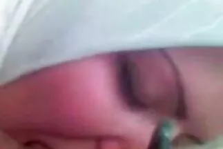 السيدة مقاطع فيديو جنس عربي تشتكي في المكتب عندما يخترقها القضيب