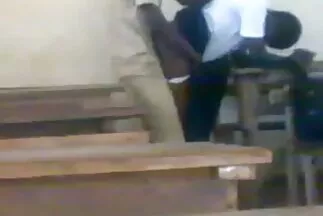 أدخلت الفتاة قضيبًا اصطناعيًا في بوسها واستمتعت بالنشوة مقطع فيديو سكس عربي الجنسية