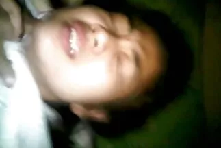 امرأة سمراء أنيقة استغل من قبل سكس عربي مقاطع فيديو رجل نبيل في معطف فرو جديد.