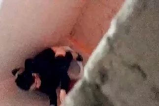 يقوم ملتح ملتحي بإدخال ديك برفق في مقطع فيديو سكس عربي مصري قبعته.