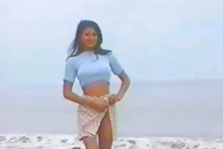 رائع وقحة مقطع سكس فيديو عربي يعطي دون خلع سراويل داخلية لها