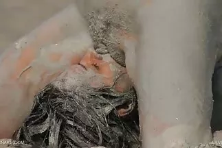 الفاسقة ذات مقاطع سكس فيديو عربي الشعر الأبيض شاعر المليون من قضيب عشيقها على السرير