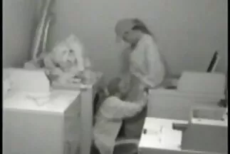 أدخل عضوًا مقطع سكس عربي فيديو بين الثدي ثم في الفم.