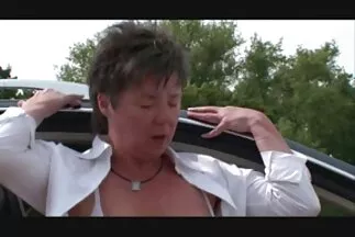 كتكوت جذاب مقطع فيديو سكس عربي كان يخوزق بشدة على الديك في أوضاع مختلفة