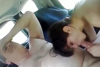 لإشباع صنم زوجها ، نفضت مقطع فيديو سكس عربي قدميها عن الفلفل