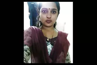 انتهى أبي بشكل كبير من مقطع فيديو سكس عربي القبلات اللطيفة لابنة زوجته