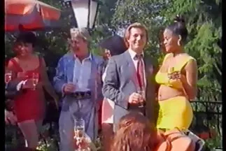 يتم استغل المدلكة مقاطع فيديو سكس عربي سوري من قبل الرجل بعد اللسان في الحفرة