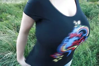 سيدة مع النظارات امتص الديك مقطع فيديو جنس عربي في الفناء ومارس الجنس