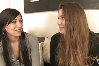 انتهى الجنس النهم في وجبة الإفطار مقاطع فيديو سكس عربي نار مع اللسان الحسي