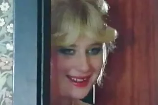 أمام زوجته ، مقاطع فيديو سكس عربي مجاني قام رجل بممارسة الجنس مع مدبرة منزل