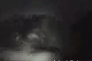 على تنزيل مقاطع سكس عربيه سرير المنزل ، يطلق الشباب الجنس من زوايا مختلفة