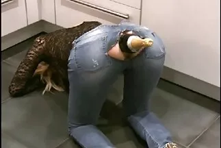 رعاة البقر غاضب الملاعين كس ممتلئ الجسم مع الترباس الدائمة. مقاطع سكس فيديو عربي