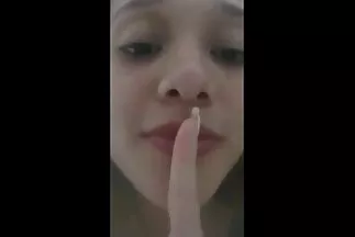 بدأ جنس الصغار على السرير بمقالب شفوية مقاطع فيديوسكس عربي