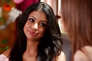 الجنس الساخن مع امرأة سمراء مع مقاطع سكس عربي يوتيوب تمثال نصفي مرن