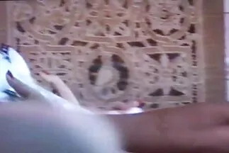 رجل يمارس الجنس مقاطع فيديوسكس عربي مع زوجة سمينة في المطبخ مباشرة.