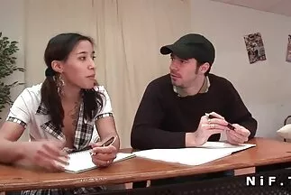 رجل مقاطع فيديو اباحية عربية غاضب يضرب متسابقًا قويًا على السرير