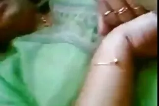 شقراء في ملابس السباحة أقامت بوسها لإثارة اجمل مقاطع فيديو سكس عربي ضجة