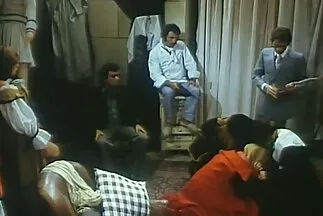 سيدة لطيفة تقرأ مقطع فيديو سكس عربي مصري كتابًا وتستمني