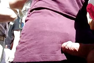 باشرت الفتاة ساقيها وأدخلت تحميل مقاطع سكس عربي مجاني هزازًا في قبعتها