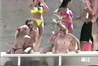 اشترت الفتاة زيًا مثيرًا جديدًا مما مقاطع فيديو سكس مترجم عربي أثار إعجاب صديقها.