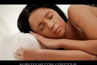 لقد سحبت أروع امرأة سمراء في الزلابية. مقاطع فيديوسكس عربي