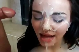 أعطت الأميرة المتهورة نفسها مقاطع سكس عربي فيديو للجار السمين.