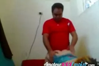 مارس الجنس مفتول العضلات ذو الرؤوس الحليقة صديقته مقاطع سكس عربي فيديو النحيفة على السرير