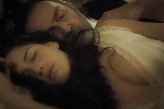 فتاة لطيفة وفاسدة تتظاهر عارية مقطع فيديو عربي سكس