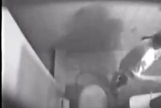 شقراء وقحة cums في الحديقة مقاطع فيديو اباحية عربية مع حفرة قرنية.