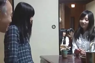 مغني راب أصلع يمارس الجنس مع عاهرة ذات شعر مقاطع فيديوجنس عربي أسود حار في سيارة