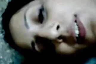 رجل متفائل مارس مقاطع سكس فيديو عربي الجنس مع صديقته في الأماكن العامة