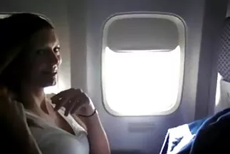 الممثلون الذين يرتدون بدلات الشرطة السوداء يمارسون الجنس في موقع التصوير مقاطع فيديو سكس عرب نار