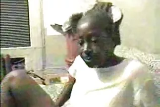 الرجل الناضج يحب الجميلات الشابات ذوات اجمل مقاطع فيديو سكس عربي الأرجل الطويلة