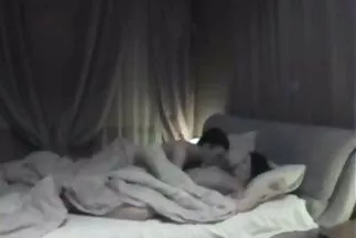 سيدة مجتهدة مقاطع فيديونيك عربي تمتص قناع الكرنفال