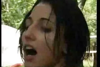 قام العملاء غير الراضين بممارسة الجنس مع البائعة في الغرفة الخلفية مقاطع سكس فيديو عربي في كلا الفتحتين