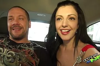 كانت الفتاة مسرورة بممارسة الجنس العاطفي بالزيت مقطع فيديو سكس عربي