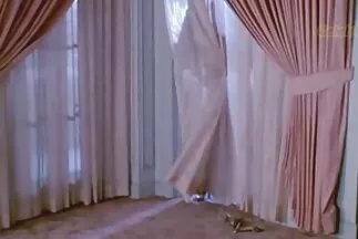 المثير المتمردة يستمني كس تحت الدش. مقطع سكس فيديو عربي