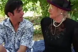 أم قرنية وابنتها مقاطع فيديوسكس عربي يغريتان امرأة المصور