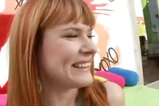 طالبة صغيرة سلمت نفسها في الشارع مقاطع فيديو سكس عربي نار لرجل غير مألوف