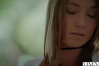 عضوة بارزة احدث مقاطع فيديو سكس عربي لطفل استمنى فلاحة بيدها