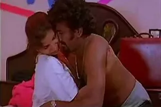 الرجل prikhodit ثدي جبهة مورو مقاطع فيديو سكس اجنبي وعربي في الردهة وألقى ضجة.