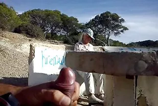 جلست الكلبة الجذابة على قضيب الرجل مقاطع سكس فيديو عربي