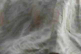 الرجل المحترم المقنع عارياً عالقاً بين مقطع سكس عربي فيديو ساقيه.