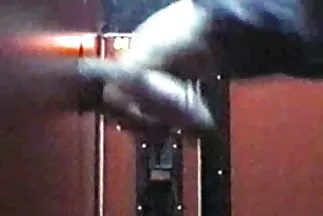 السيد يضاجع سكس عربي مقاطع فيديو صديقته بذكاء على الأرض وكرسيها