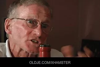 وضعت القضيب فوق مهبلها الجائع مقاطع فيديو سكس عربي مقاطع فيديو سكس عربي